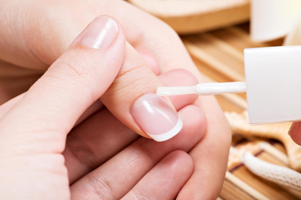 8 Riesgos cosméticos uñas