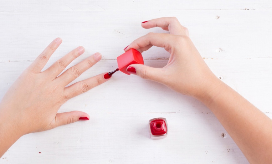 2 Tóxicos esmaltes uñas