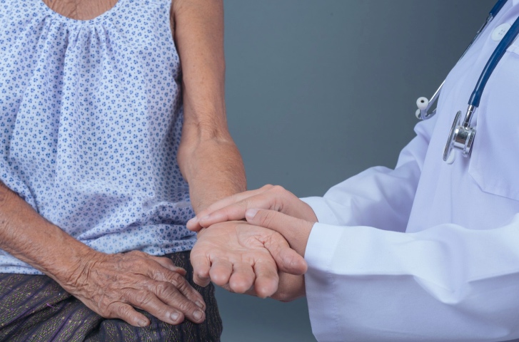 2 Fototerapia adultos mayores